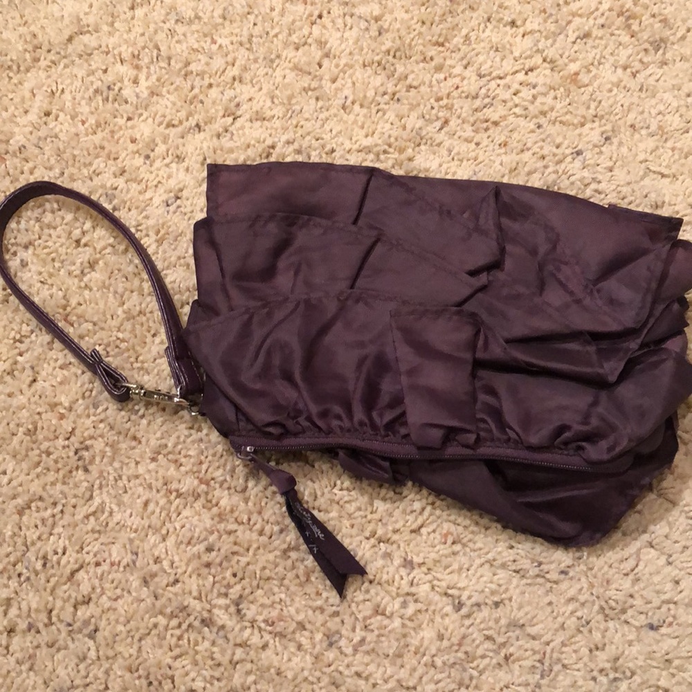 Thirty One ruffle pouch - Picture 2 of 5